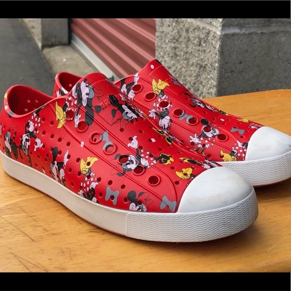 Native Disney Mickey Mouse Red Rubber Water Shoes Size W8 worn twice like new